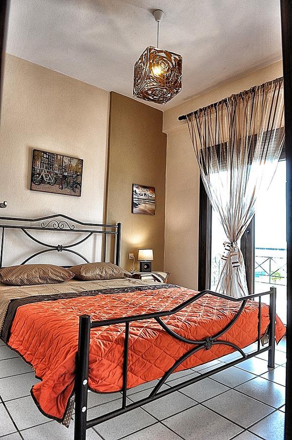 פסאקודיה Palm Tree Apartments מראה חיצוני תמונה