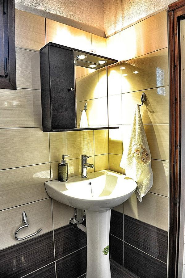פסאקודיה Palm Tree Apartments מראה חיצוני תמונה