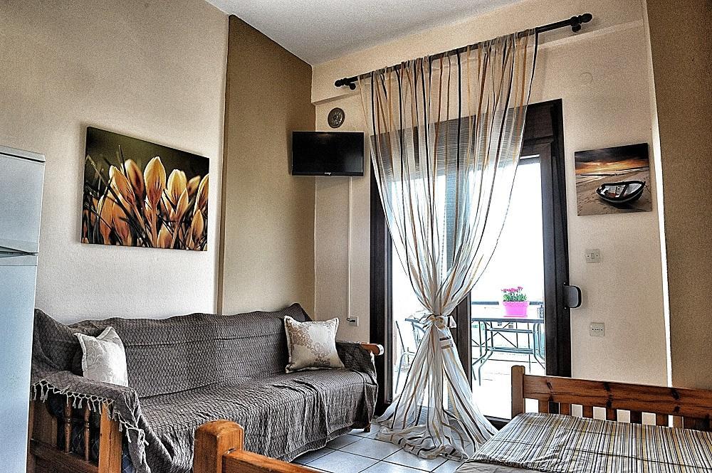 פסאקודיה Palm Tree Apartments מראה חיצוני תמונה
