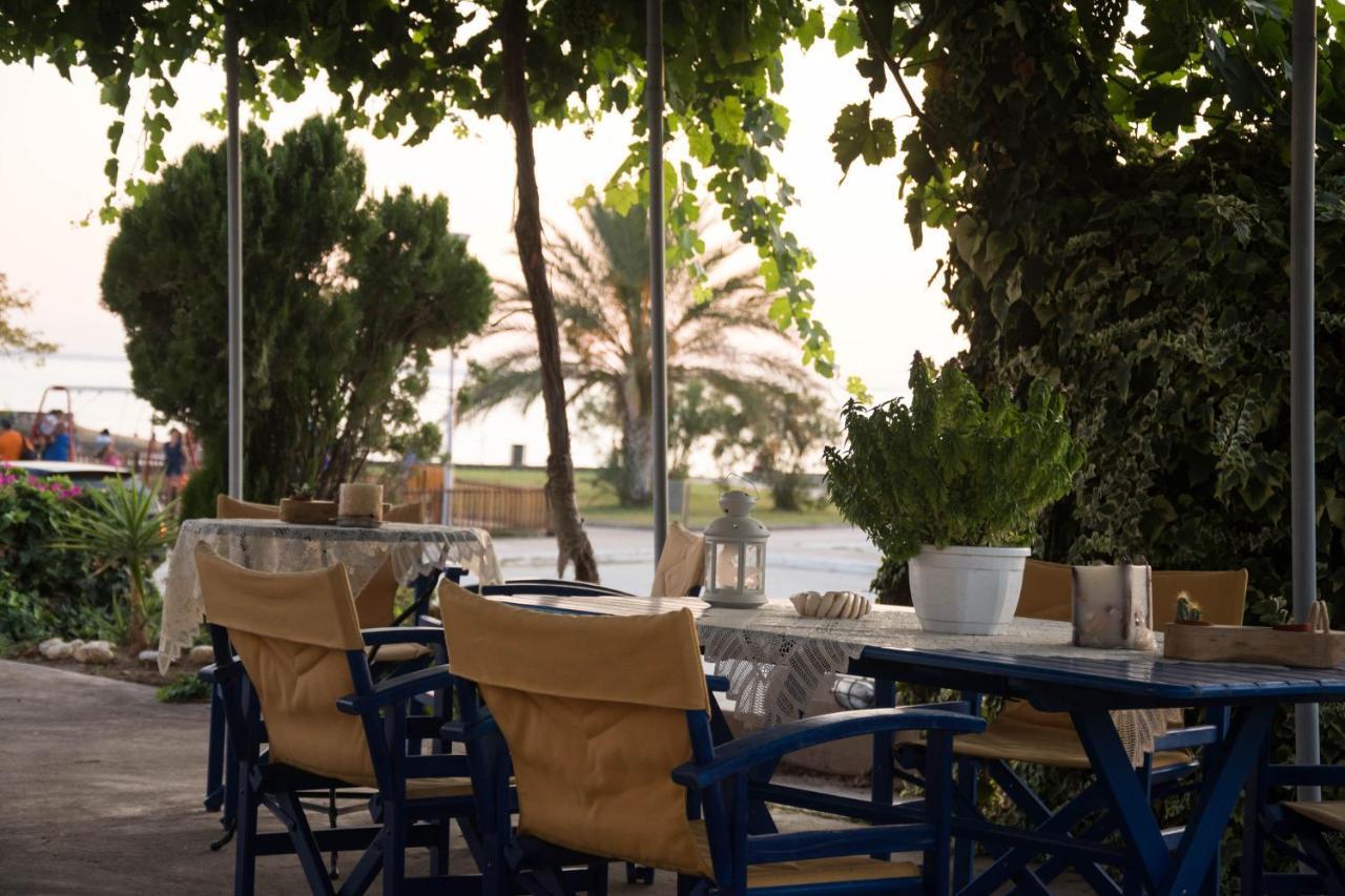 פסאקודיה Palm Tree Apartments מראה חיצוני תמונה