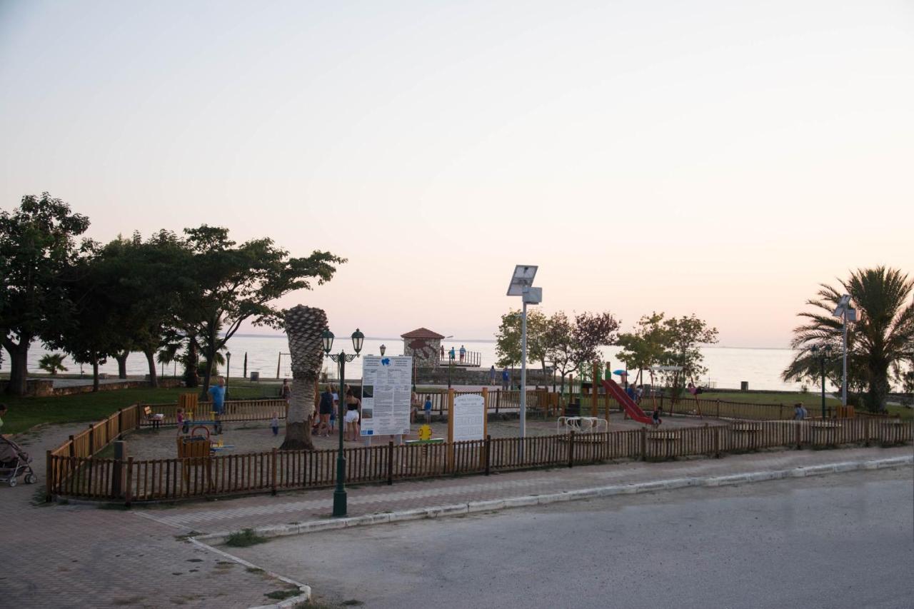פסאקודיה Palm Tree Apartments מראה חיצוני תמונה