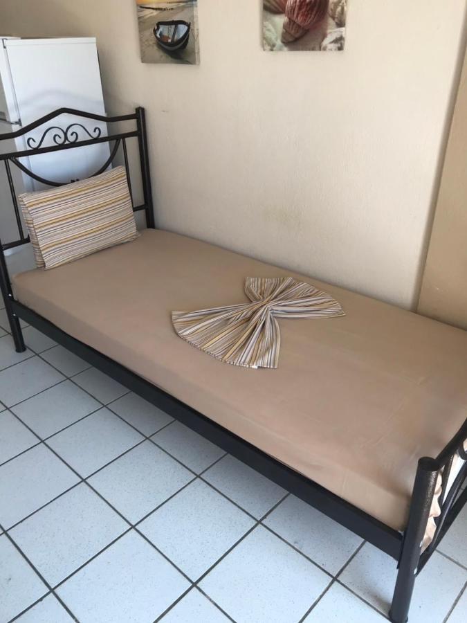 פסאקודיה Palm Tree Apartments מראה חיצוני תמונה